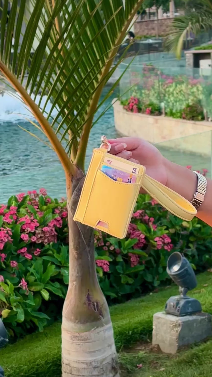 Butter Yellow Cardlet
