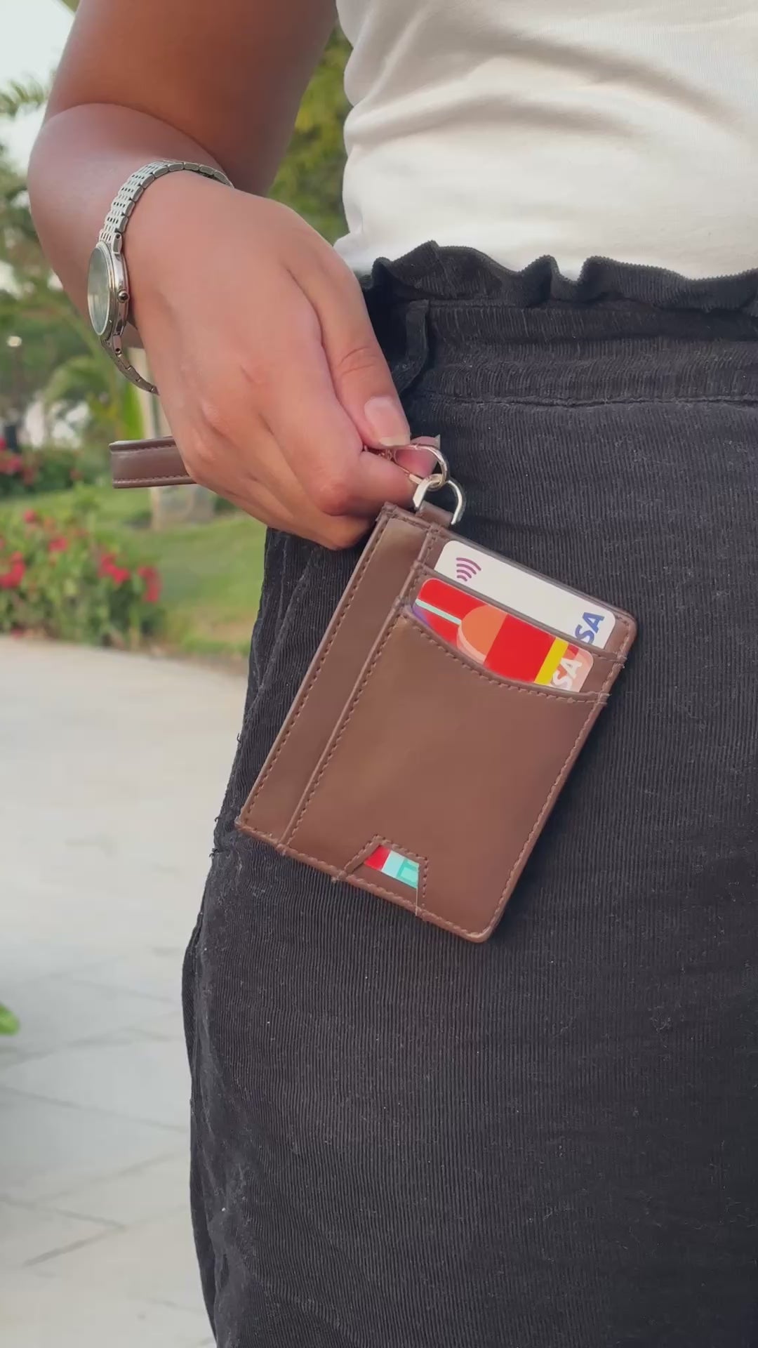 Brown Cardlet